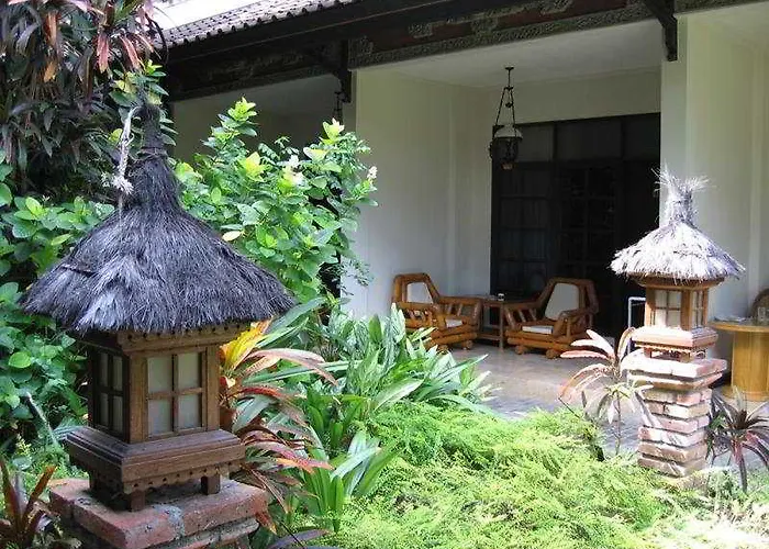 Ari Putri Hotel 3*