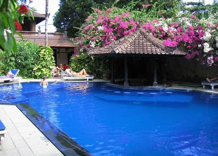 Hotel Ari Putri 3*