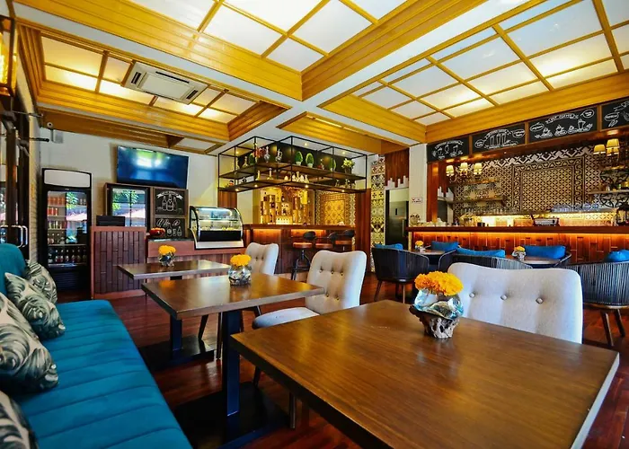 Ari Putri Hotel